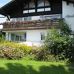 בית הארחה Gaestehaus Alpenland 3*